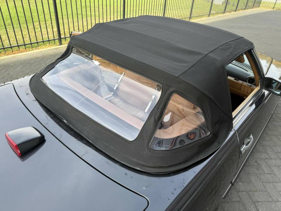 Image 24/50 de Mercedes-Benz 560 SL (1986)