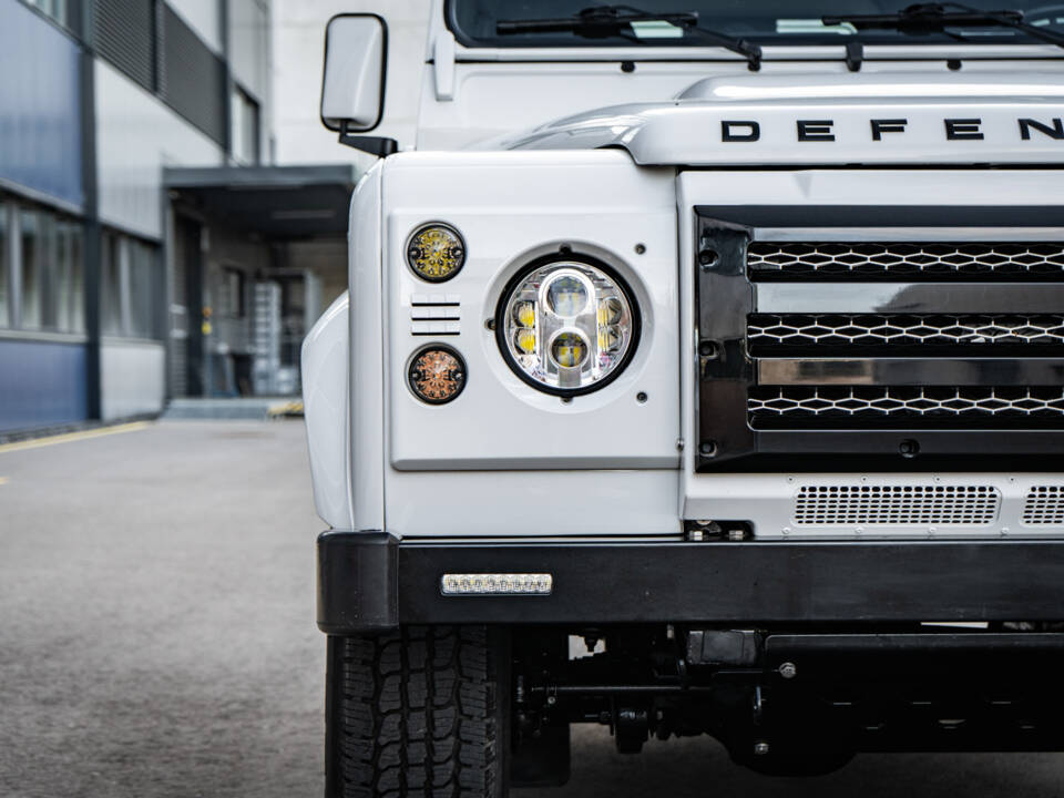 Image 20/66 of Land Rover Defender 90 TD4 (2007)