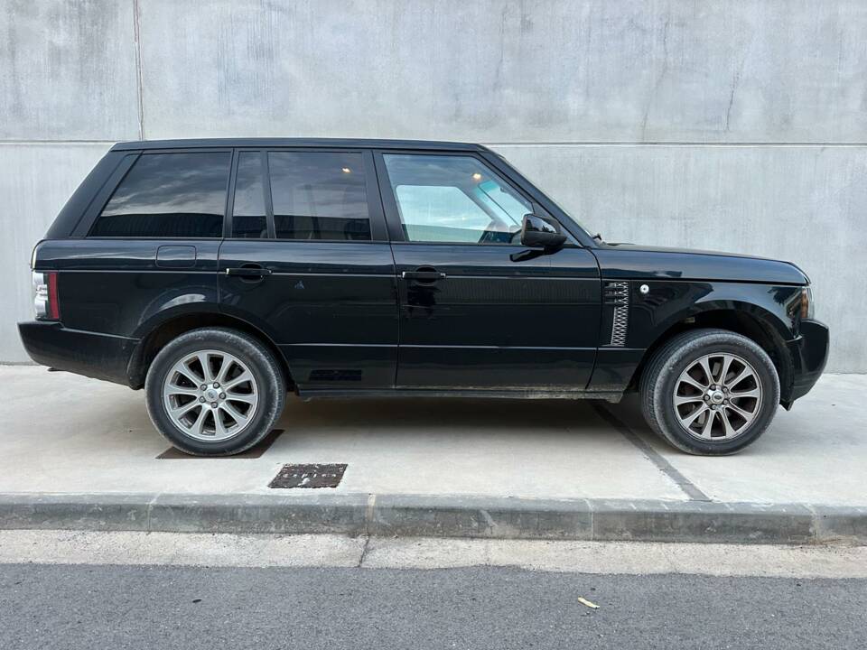 Bild 5/12 von Land Rover Range Rover 4.4 TDV8 Vogue SE (2012)