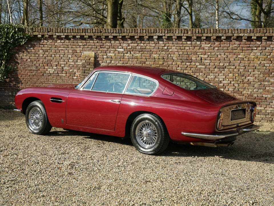 Imagen 47/50 de Aston Martin DB 6 Vantage (1966)