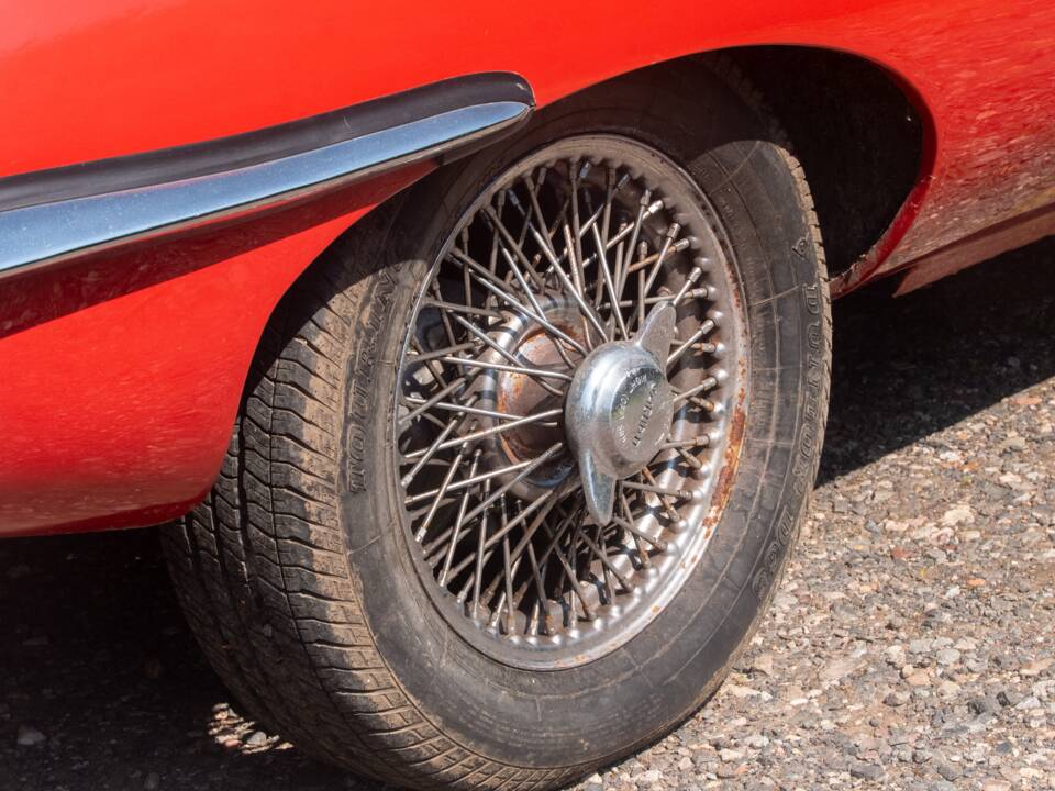 Image 22/50 de Jaguar Type E (2+2) (1969)
