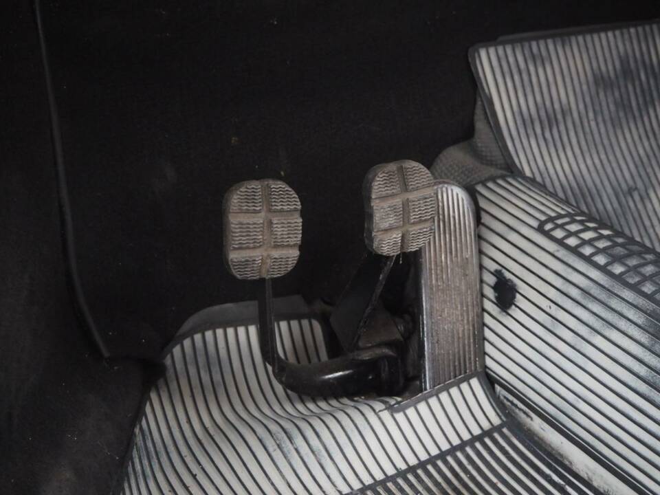 Immagine 35/50 di Volkswagen Escarabajo 1200 (1968)