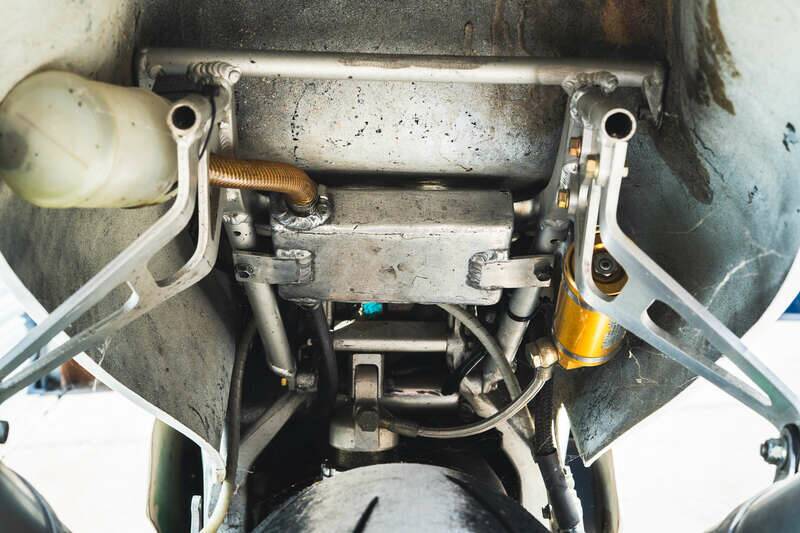 Immagine 39/50 di Honda VFR 750R RC36 (1992)