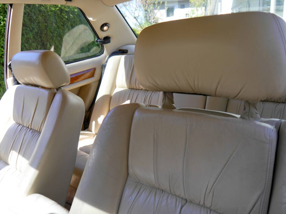 Bild 34/54 von Maserati 228i (1988)