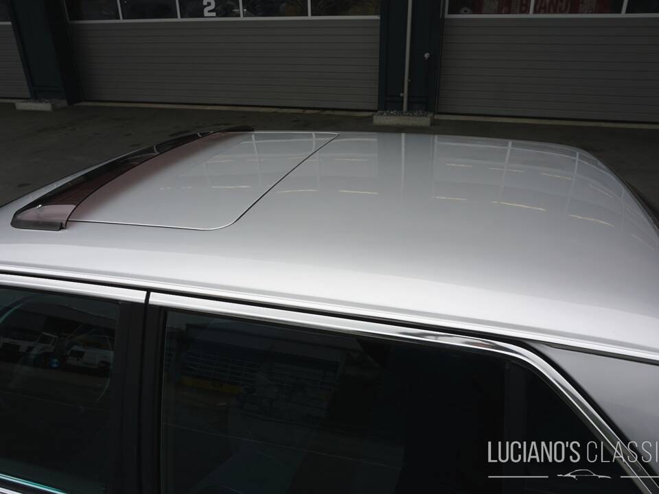 Image 20/59 of BMW 528i (1982)