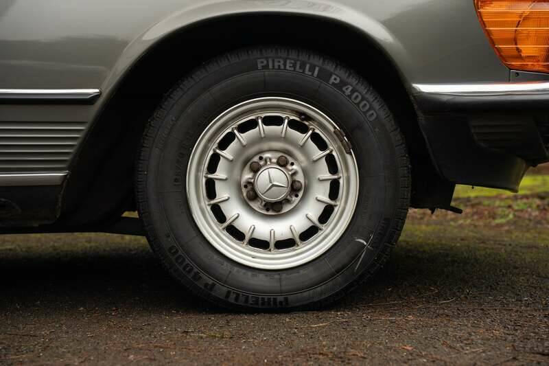 Image 15/50 of Mercedes-Benz 280 SL (1985)