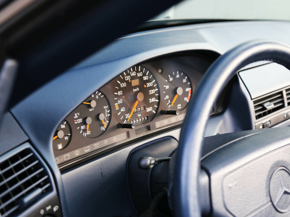Bild 37/42 von Mercedes-Benz SL 600 (1994)