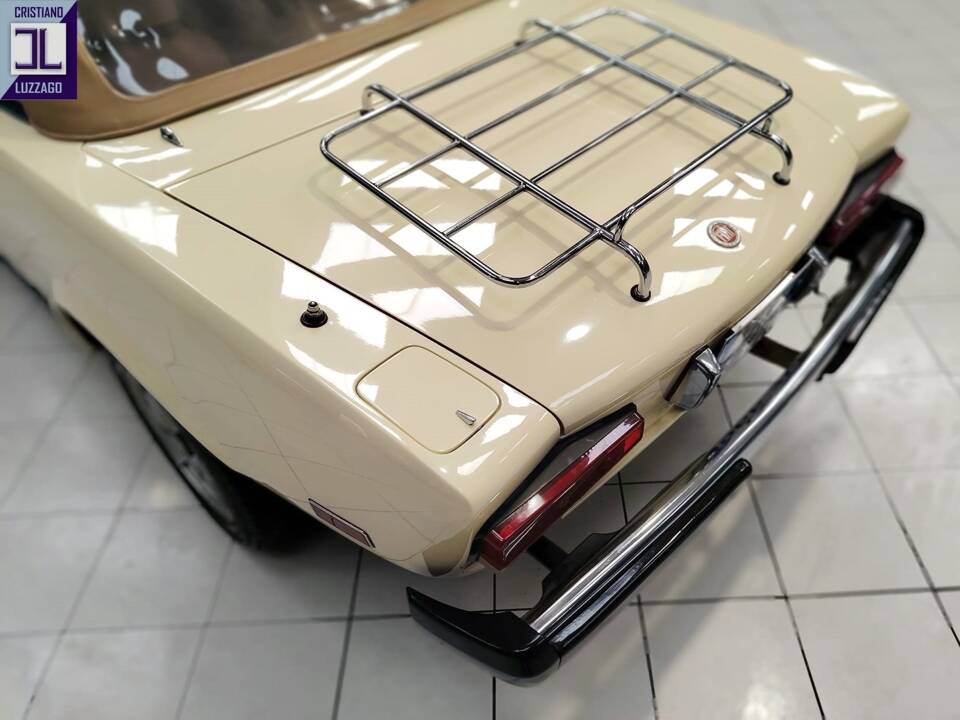 Image 18/64 of FIAT Spider 2000 (1982)