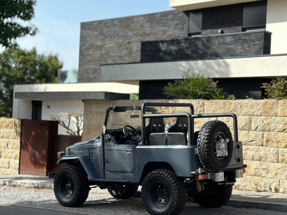 Image 16/50 of Toyota Land Cruiser BJ 40 (1981)