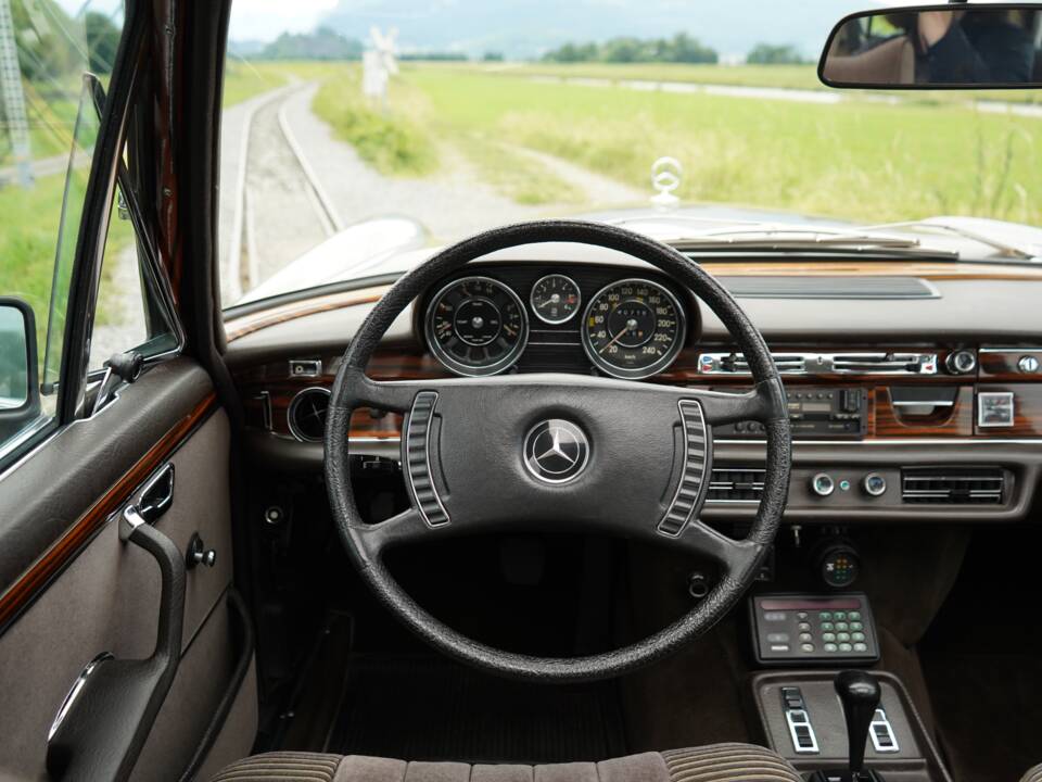 Afbeelding 4/89 van Mercedes-Benz 300 SEL 6.3 (1972)