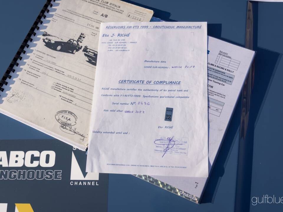 Image 39/44 of Alfa Romeo 75 3.0 V6 QV (1989)