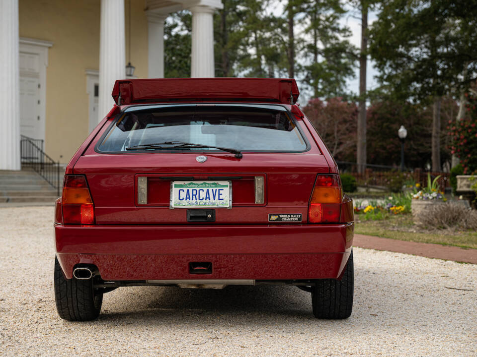 Immagine 5/12 di Lancia Delta HF Integrale Evoluzione II (1994)
