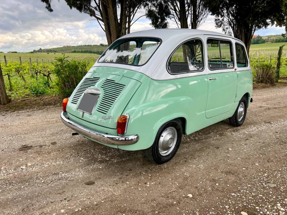 Image 14/53 of FIAT 600 D Multipla (1967)