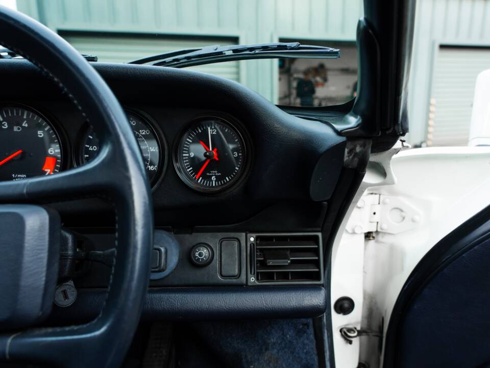Bild 28/48 von Porsche 911 Speedster 3.2 (1989)