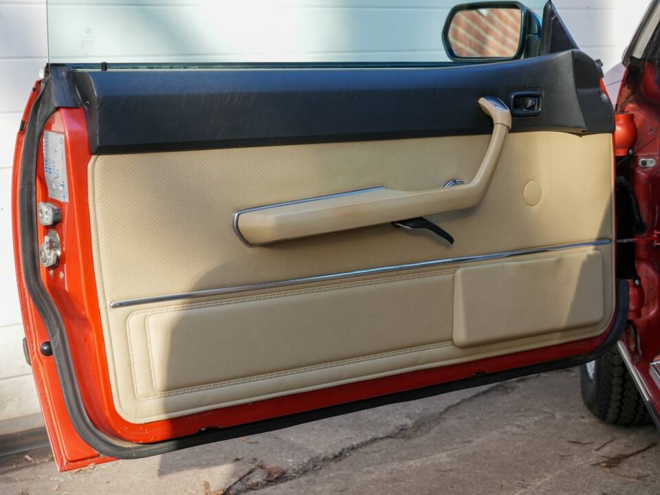 Bild 35/46 von BMW 635 CSi (1981)