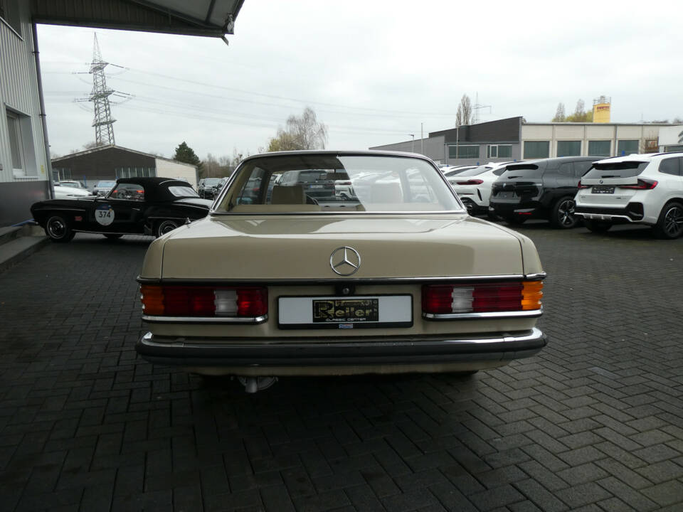 Bild 5/25 von Mercedes-Benz 230 C (1979)