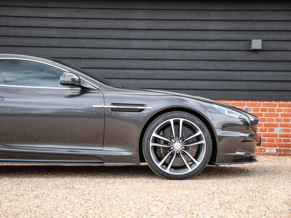 Bild 15/71 von Aston Martin DBS (2011)