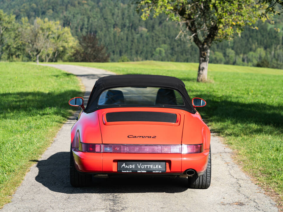 Image 8/30 of Porsche 911 Carrera 2 (1991)