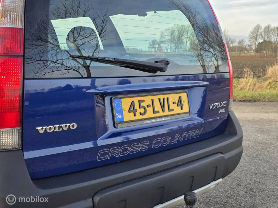 Bild 5/33 von Volvo V 70 2.4 (2002)