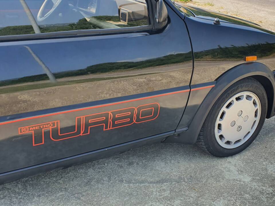 Image 15/34 de MG Metro Turbo (1984)