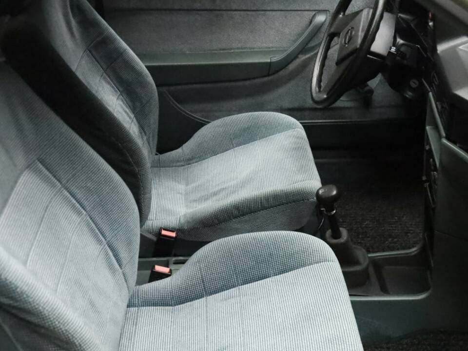 Afbeelding 48/50 van Opel Kadett 2,0i GSi (1988)