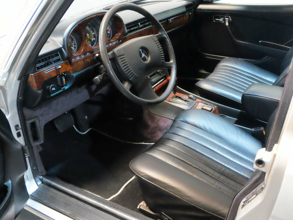 Immagine 7/20 di Mercedes-Benz 450 SEL 6,9 (1979)