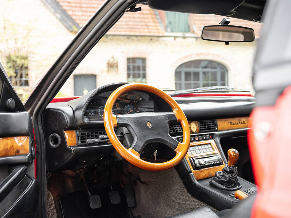 Bild 34/56 von Maserati Spyder (1991)