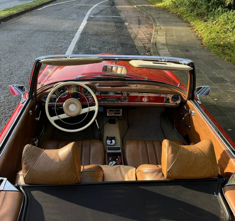 Bild 6/8 von Mercedes-Benz 230 SL (1965)