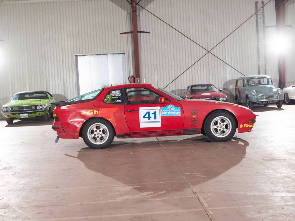 Image 7/38 of Porsche 944 (1985)