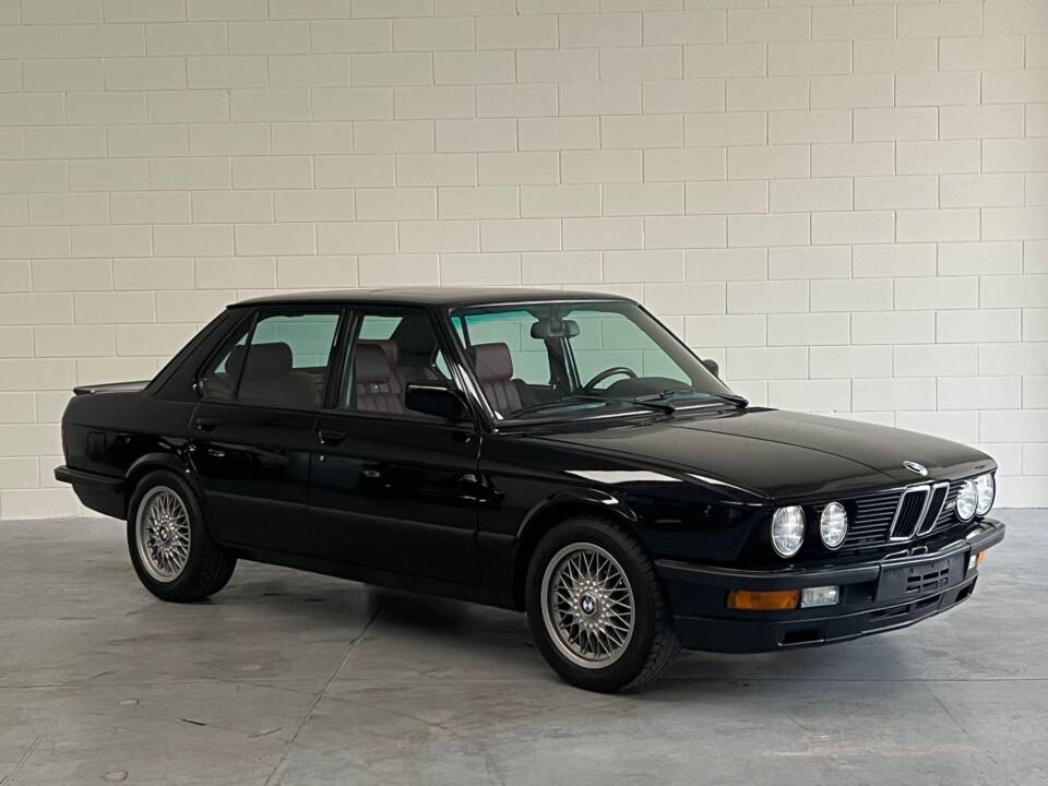 Image 4/21 de BMW M5 (1987)
