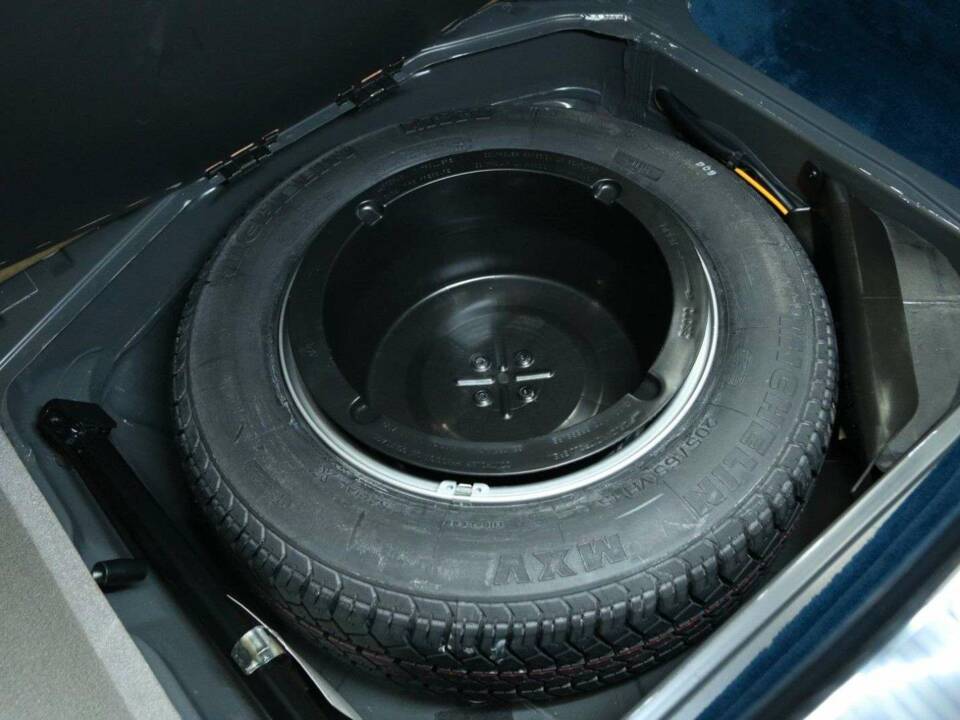 Bild 38/50 von Mercedes-Benz 560 SEC (1988)