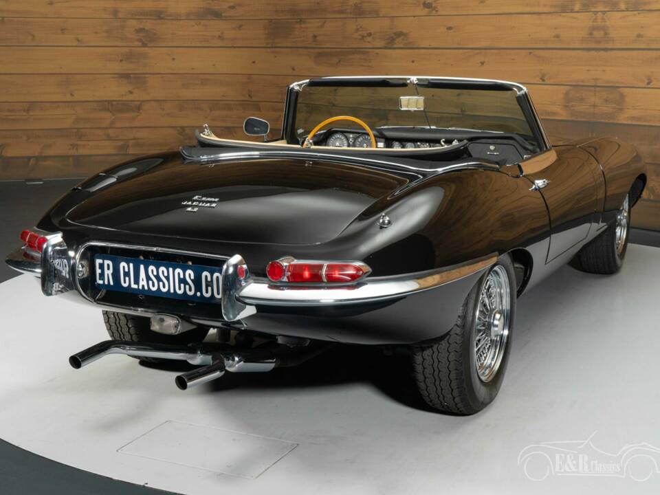 Bild 2/6 von Jaguar E-Type 4.2 (1967)