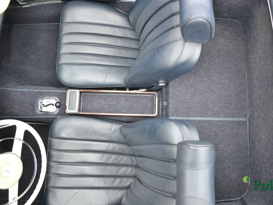 Image 47/50 of Mercedes-Benz 250 SL (1966)