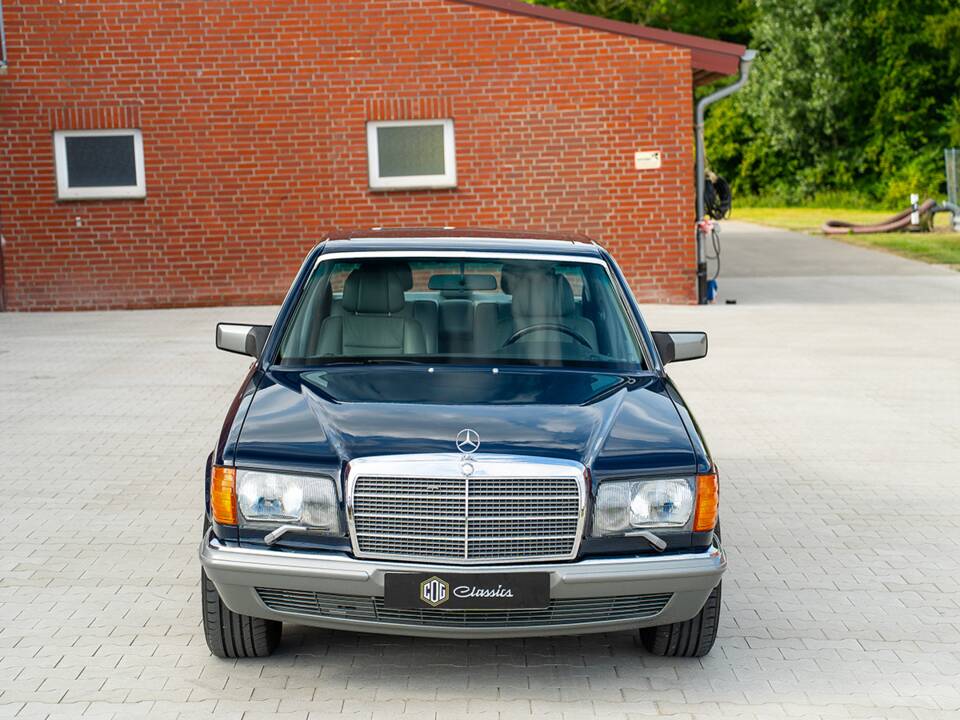 Image 7/72 de Mercedes-Benz 500 SEL (1984)
