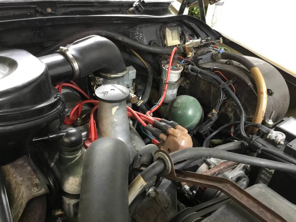 Image 49/82 de Citroën DS 20 (1974)