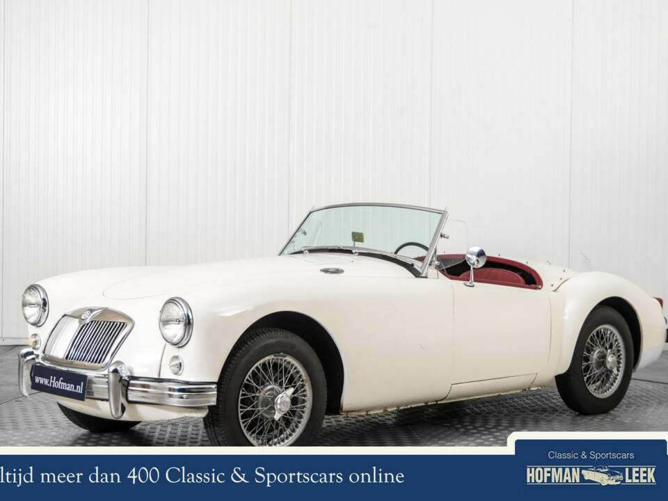 Image 1/50 of MG MGA 1500 (1957)