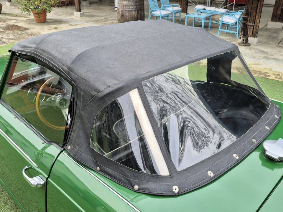 Image 64/66 of Triumph TR 4A IRS (1966)