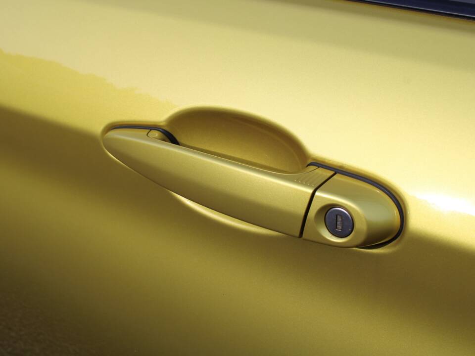 Image 15/98 of BMW M4 (2014)