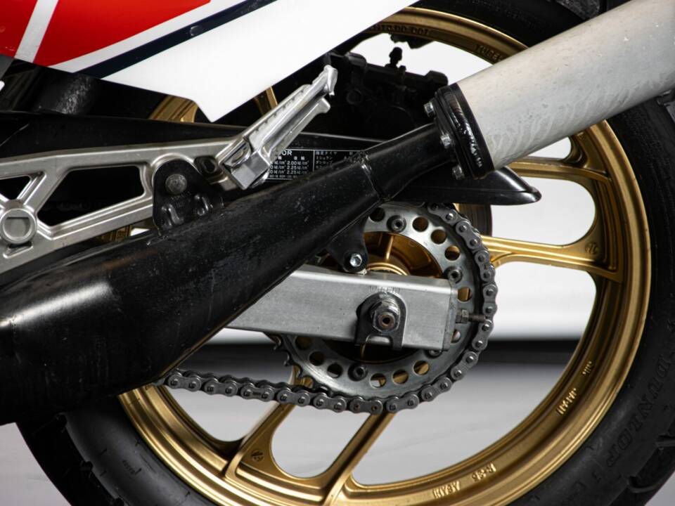 Immagine 26/50 di Yamaha RZV 500 R (1985)