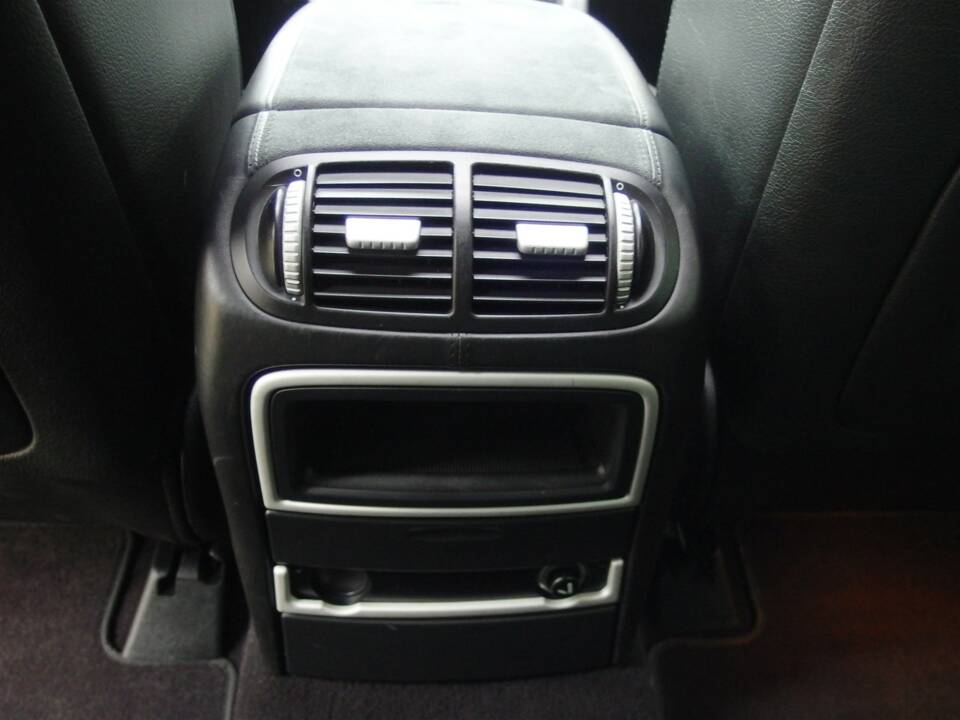 Immagine 55/99 di Porsche Cayenne GTS (2008)