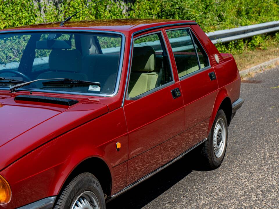 Imagen 26/50 de Alfa Romeo Giulietta 1.6 (1981)