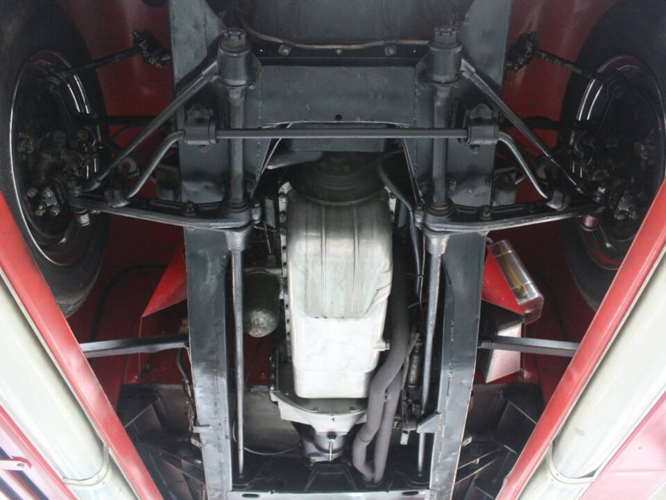 Image 14/50 of Jaguar XK 120 SE OTS (1954)