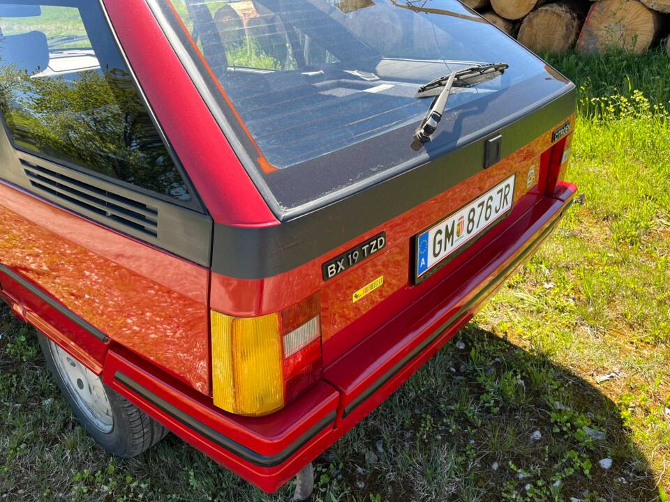 Image 7/20 of Citroën BX 19 TGD Break (1991)