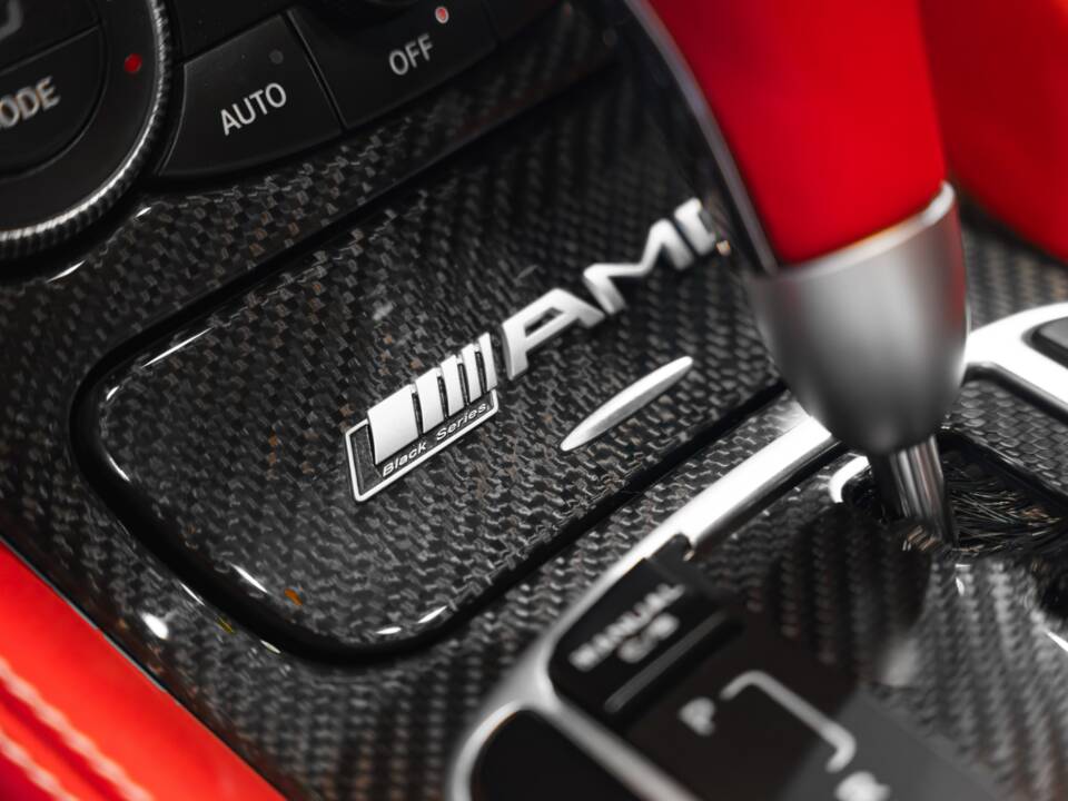 Afbeelding 44/47 van Mercedes-Benz SL 65 AMG Black Series (2010)