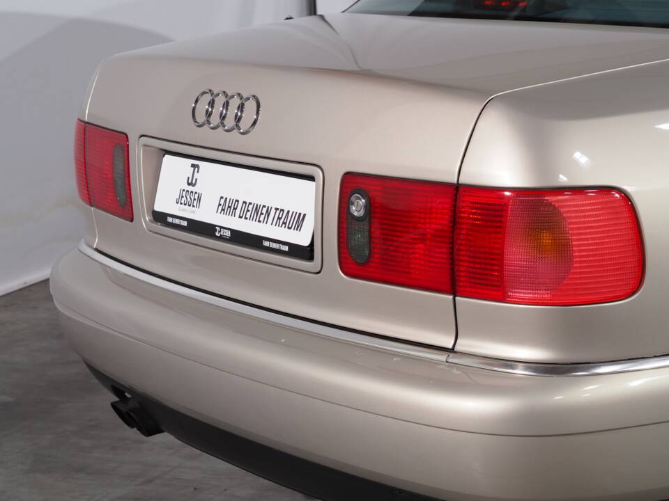 Bild 32/55 von Audi A8 3.7 quattro (2000)