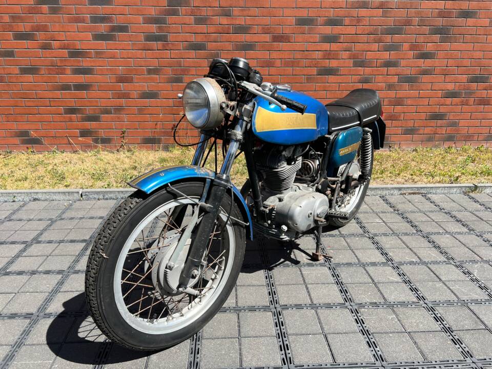 Bild 19/22 von Ducati DUMMY (1974)