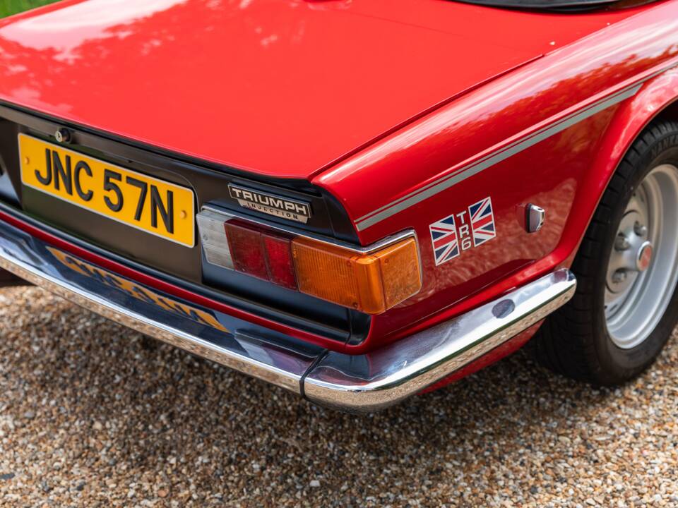 Immagine 19/50 di Triumph TR 6 (1975)