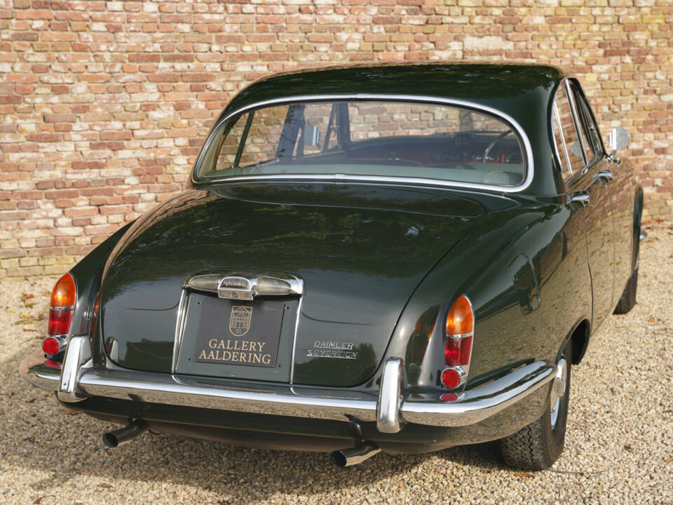 Image 32/50 of Daimler Sovereign 420 (1968)