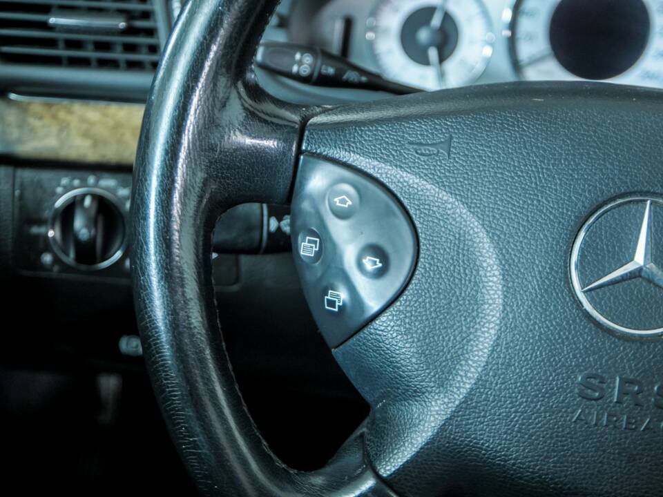 Bild 15/50 von Mercedes-Benz E 200 Kompressor T (2003)
