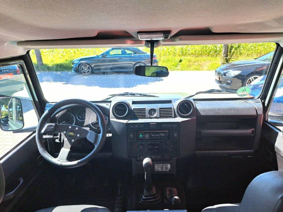 Bild 8/14 von Land Rover Defender 90 (2015)